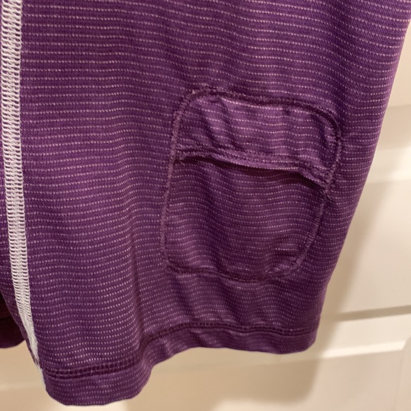 Lululemon mens v-neck tee - Picture 4 of 7